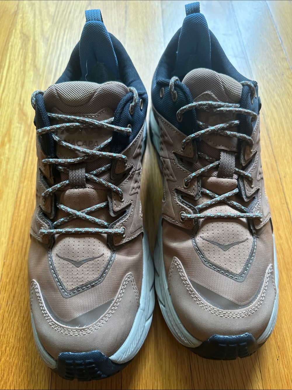 Hoka One One Women’s Anacapa GORE-TEX Low Hiking Trail Running shoe.